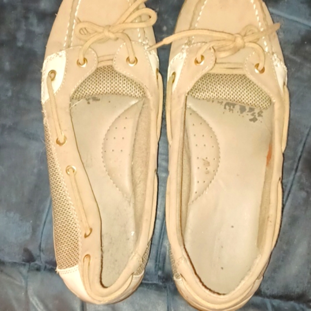 Liz Claiborne 8.5 boat shoe